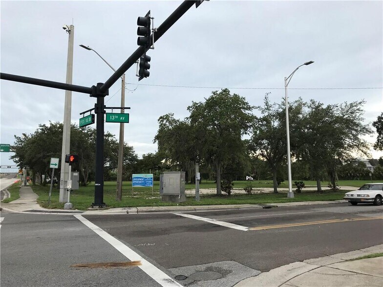 More Photos Of 201-210 13th Ave W, Bradenton Land For Lease