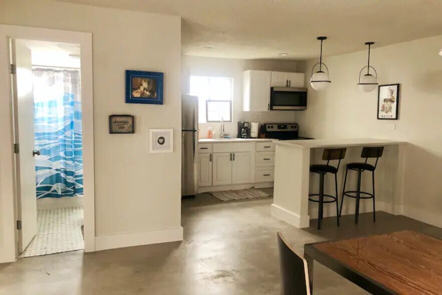 More Photos Of 5909 Bolm Rd, Austin Apartments For Sale