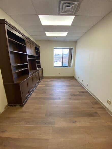 More Photos Of 254 Bodwell St, Avon Warehouse For Lease