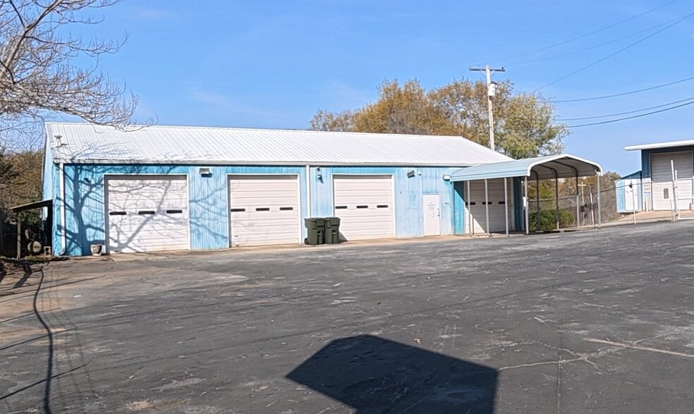 More Photos Of 1106 S 5th St, Easley Flex For Sale