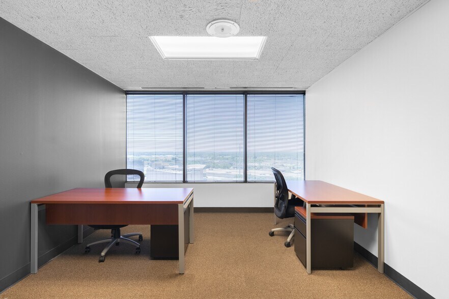 More Photos Of 363 N Sam Houston Pky E, Houston Coworking Space