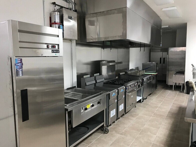 More Photos Of 2179 Verbena St NW, Atlanta Freestanding For Lease