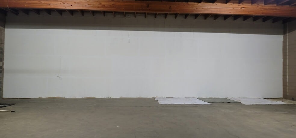 More Photos Of 4672 E Waterloo Rd, Stockton Warehouse For Lease