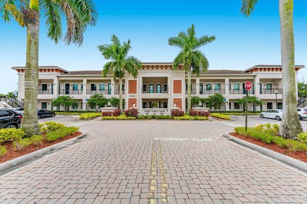 More Photos Of 10620 Griffin Rd, Cooper City Medical For Sale