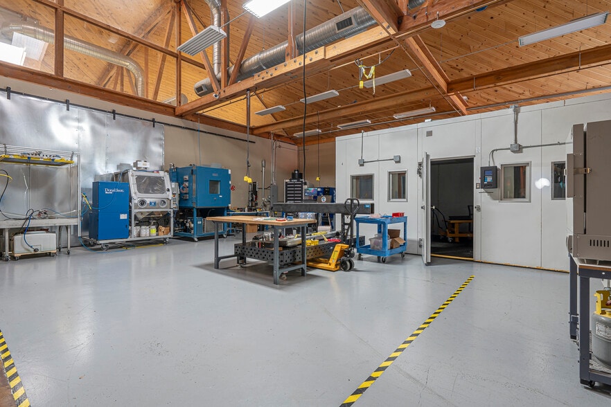 More Photos Of 1714 Broadway St, Vancouver Auto Repair For Sale