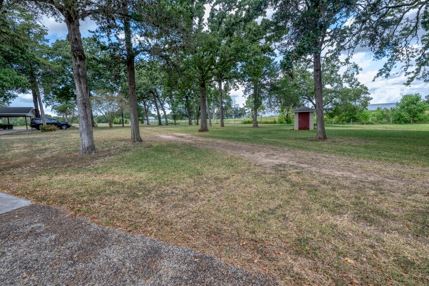 More Photos Of 1440-A TX-237, Round Top Flex For Sale