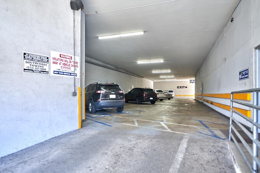 More Photos Of 2655 W Olympic Blvd, Los Angeles Medical For Lease