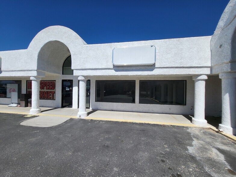 More Photos Of 311 S Frontage Rd, Pahrump Storefront Retail Office For Lease
