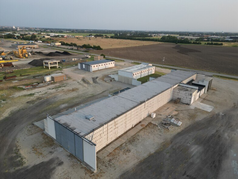 More Photos Of 2500 E 9th St, Hays Warehouse For Sale