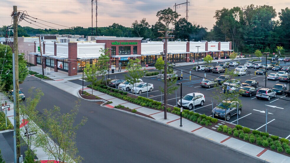 More Photos Of 655-657 Middlesex Ave, Metuchen Unknown For Lease