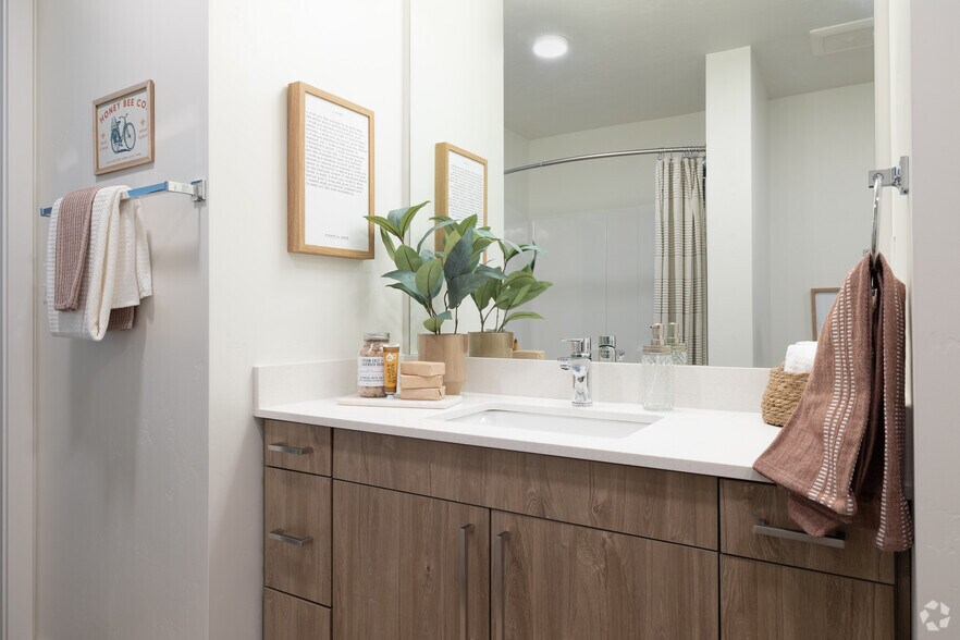 More Photos Of 3040 S South Fork Blvd, Idaho Falls Apartments For Sale