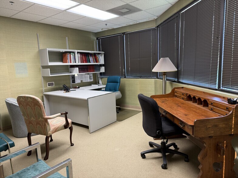 More Photos Of 50 Berkshire Ct, Wyomissing Medical For Lease