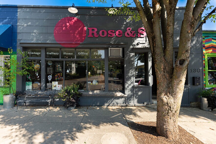 More Photos Of 136-138 Dayton St, Yellow Springs Storefront For Sale