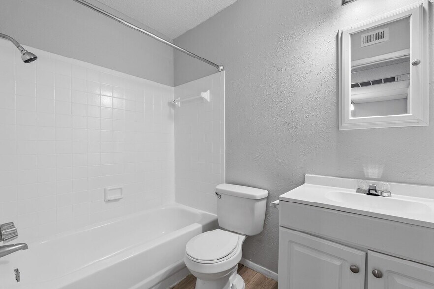 More Photos Of 5901 S Calloway Dr, Fort Worth Multifamily For Sale