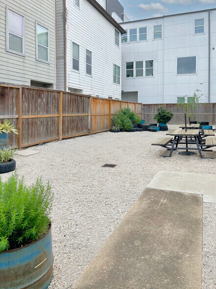 More Photos Of 1224 Houston Ave, Houston Loft Creative Space For Lease