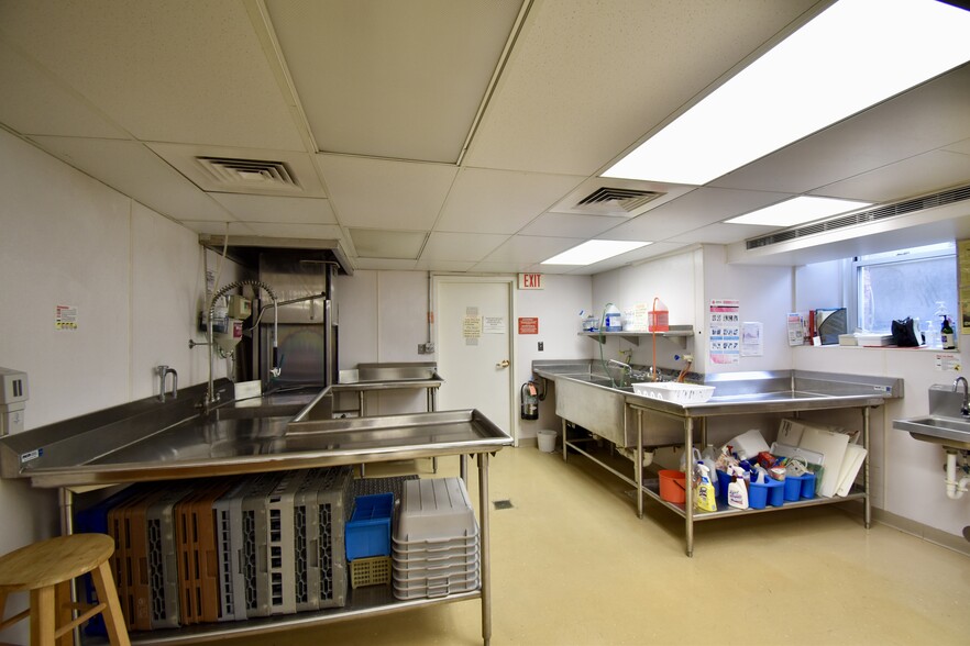 More Photos Of 209 Washtenaw Rd, Ypsilanti Specialty For Lease