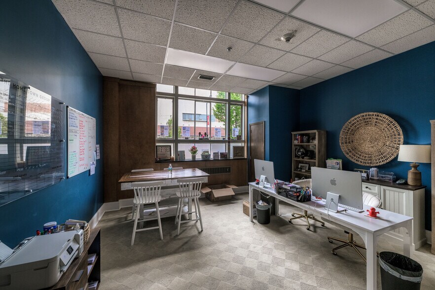 More Photos Of 255 Broad St., Kingsport General Retail For Sale
