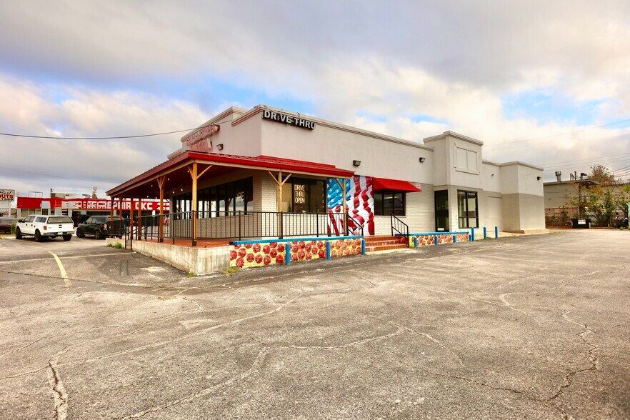 More Photos Of 2336 NW 23rd St, Oklahoma City Fast Food For Sale