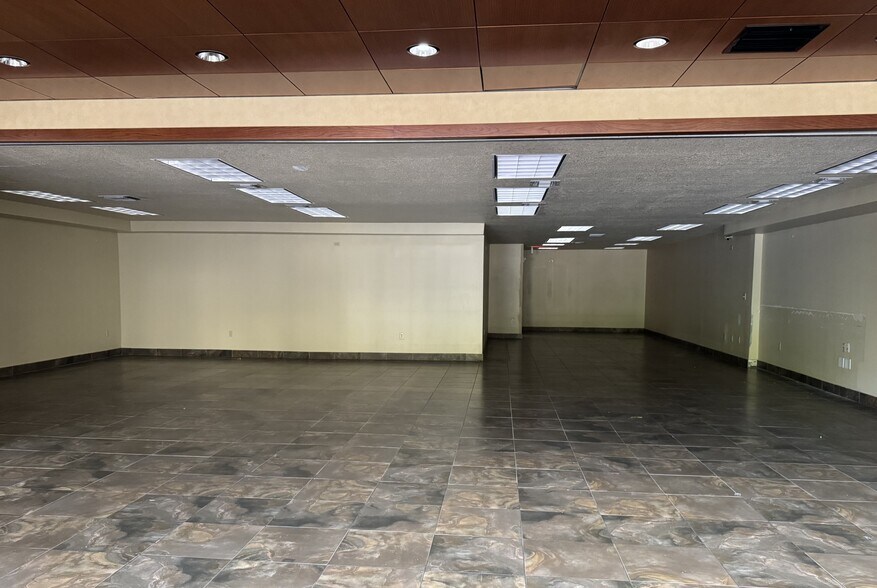 More Photos Of 15255 NW 82nd Ave, Miami Lakes General Retail For Lease
