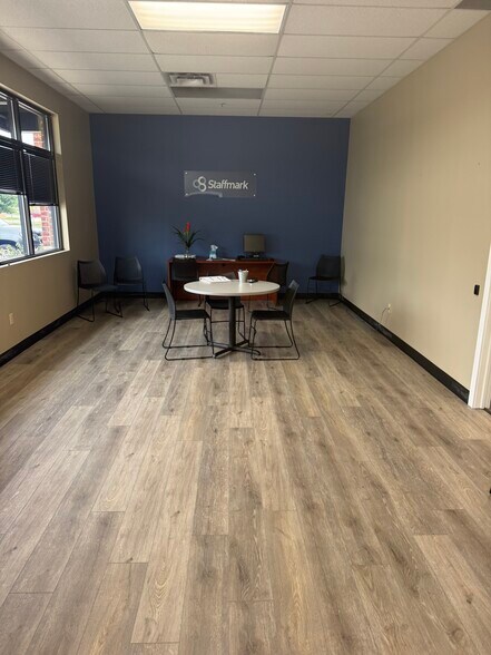 More Photos Of 1600 W Main St, Troy Storefront Retail Office For Lease
