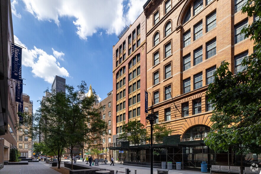 More Photos Of 137 E 25th St, New York Office For Lease