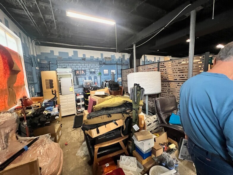 More Photos Of 615 S 27th St, Saint Petersburg Warehouse For Sale