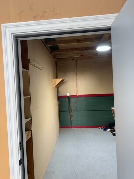 More Photos Of 1805 Laguna Canyon Rd, Laguna Beach Warehouse For Lease