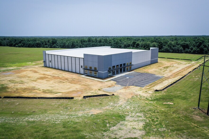 More Photos Of 701 Industrial Park Rd, Sylvania Warehouse For Sale