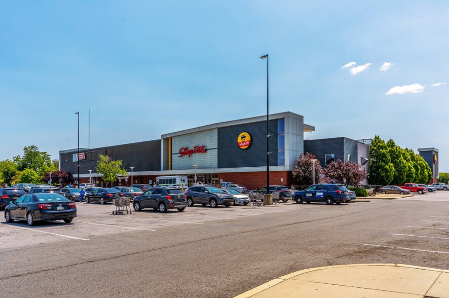 More Photos Of Howard St & Market St, Wilmington Unknown For Lease