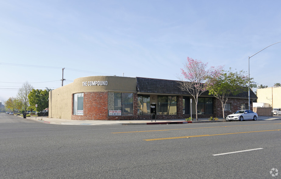 Primary Photo Of 4000-4004 W Burbank Blvd, Burbank Storefront Retail Office For Lease