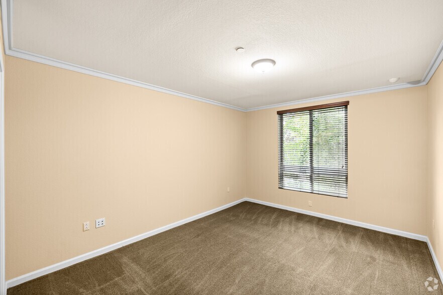 More Photos Of 16110 Ventura Blvd, Encino Apartments For Lease