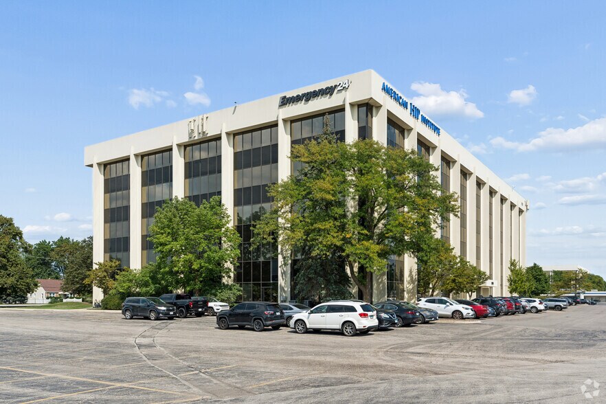 More Photos Of 999 E Touhy Ave, Des Plaines Office For Lease