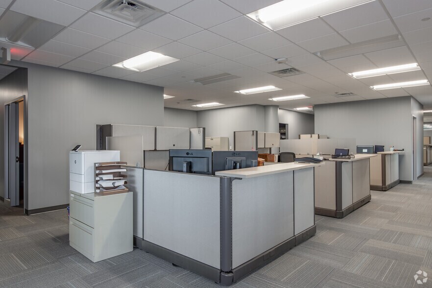 More Photos Of 150 Corporate Center Dr, Camp Hill Unknown For Lease