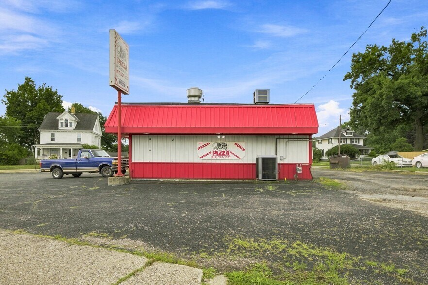 More Photos Of 547 E Main St, Ashland Restaurant For Sale