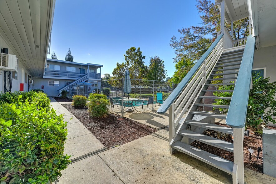 More Photos Of 1776 Daryl Porter Way, Oroville Apartments For Sale