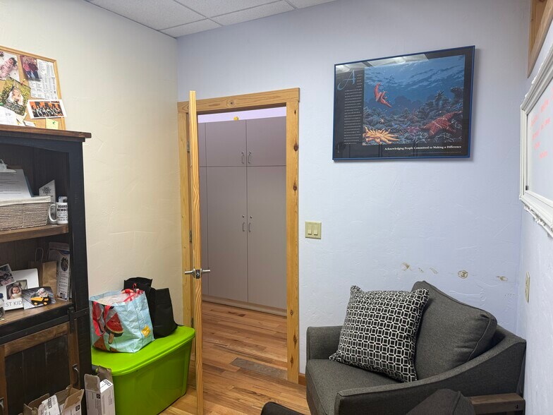 More Photos Of 195 S Lena St, Ridgway Medical For Sale
