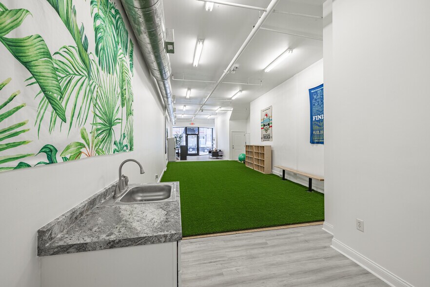 More Photos Of 108 N 7th St, Richmond Storefront Retail Residential For Sale