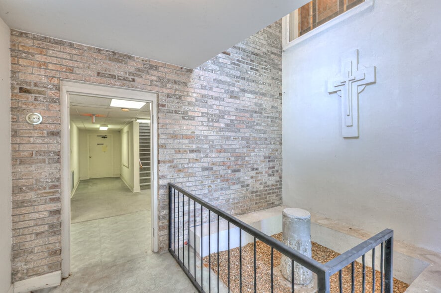 More Photos Of 228 S Military Ave, Lawrenceburg Religious Facility For Sale