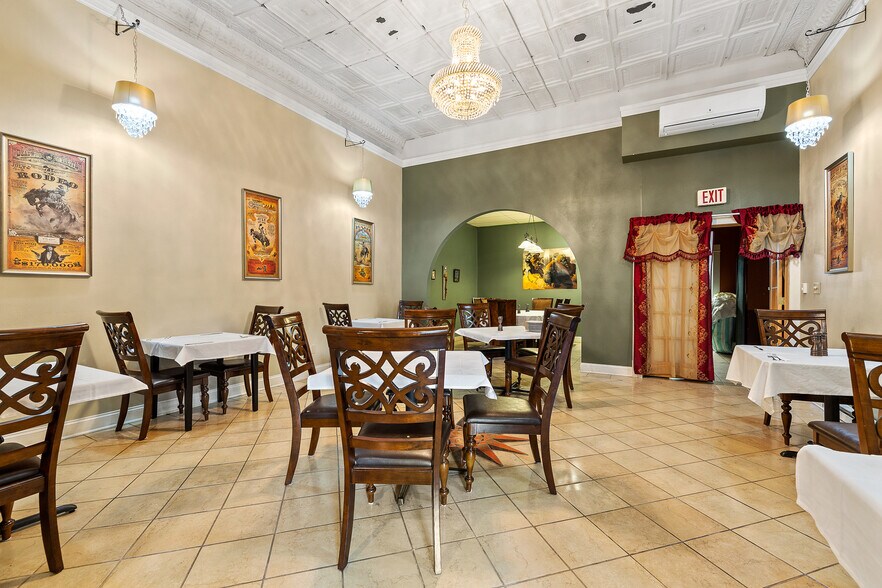 More Photos Of 603 N River St, Hot Springs Hotel For Sale