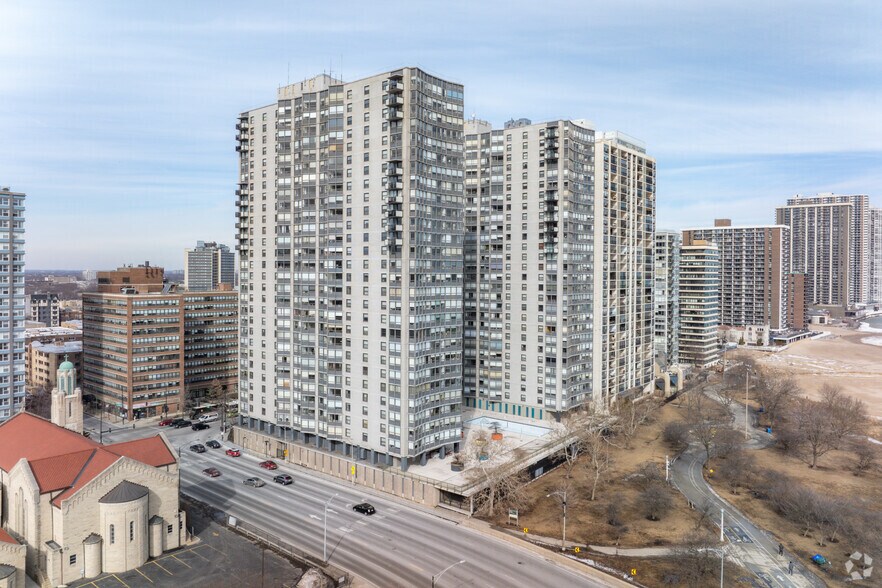 More Photos Of 5701 N Sheridan Rd, Chicago Apartments For Lease