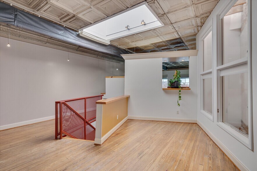 More Photos Of 329 W Main St, Durham Office For Lease
