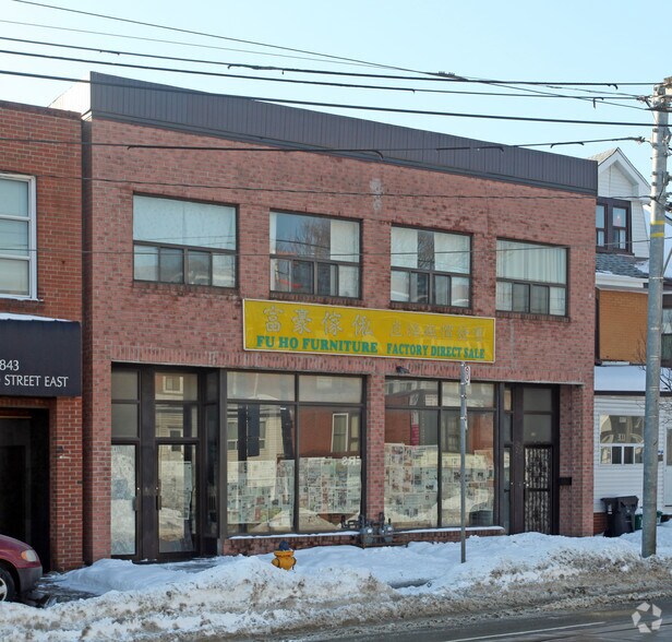 Primary Photo Of 839 Gerrard St, Toronto Storefront Retail Residential For Sale