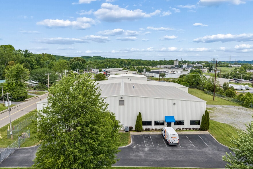 More Photos Of 2200 E Fairview Ave, Johnson City Warehouse For Sale