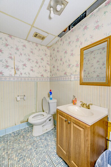 More Photos Of 3412 Washington St, Vicksburg Freestanding For Sale