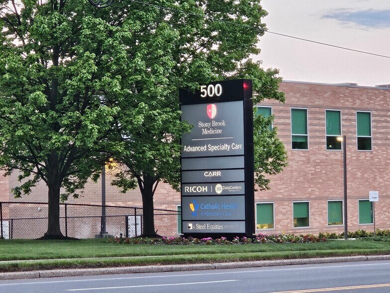 More Photos Of 164 Commack Rd, Commack Medical For Lease