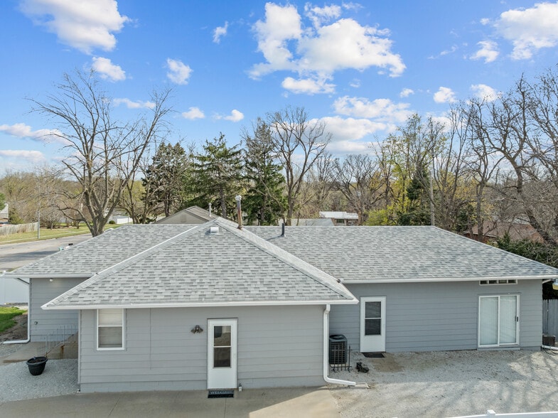 More Photos Of 2951 N 70th St, Lincoln Office For Sale