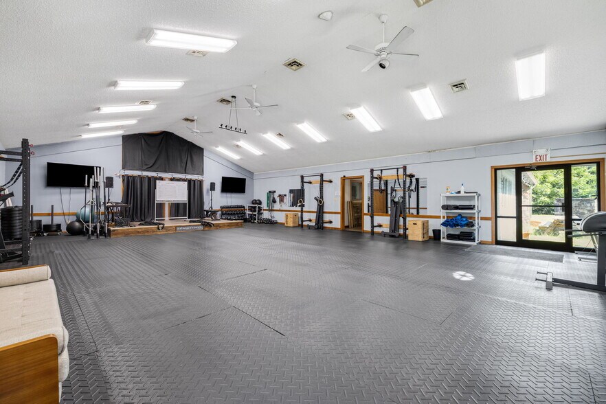 More Photos Of 41 Tucker Rd, Black Mountain Religious Facility For Sale