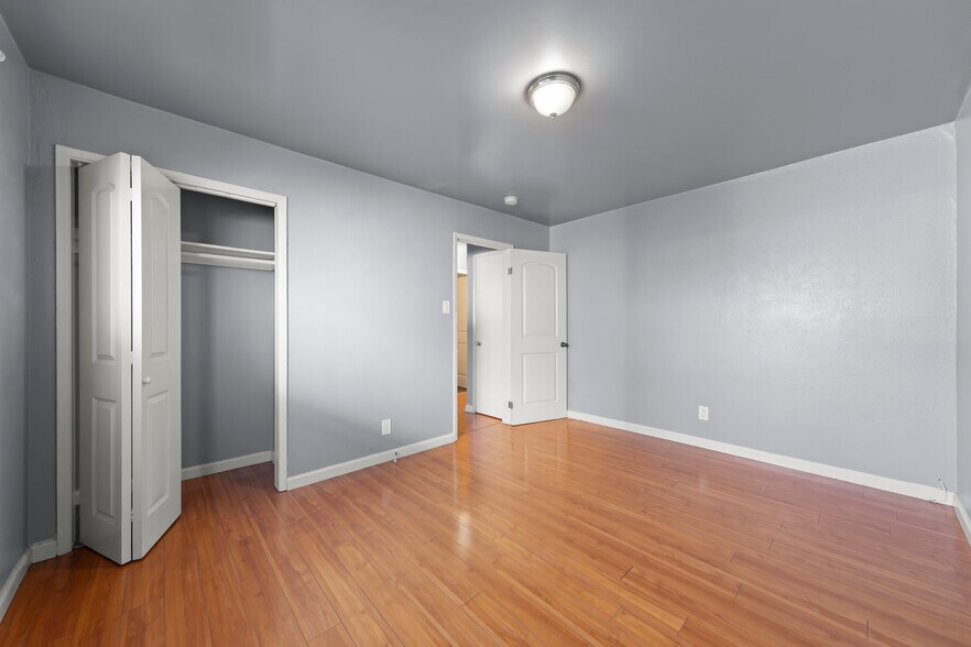 More Photos Of 2216 E 23rd St, Oakland Apartments For Sale