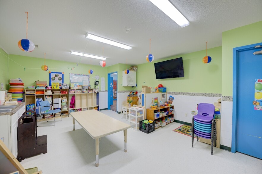 More Photos Of 2126 Chestnut St, Columbia Schools For Sale