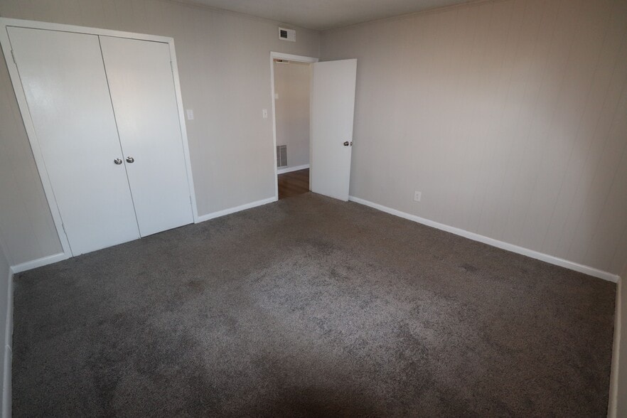 More Photos Of 118 Broadhurst Rd, Jacksonville Apartments For Sale